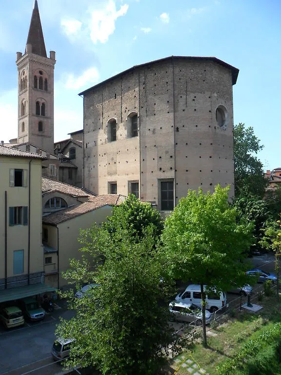 ***  Ospitalita San Tommaso D'Aquino Hotel Bologna Olaszország