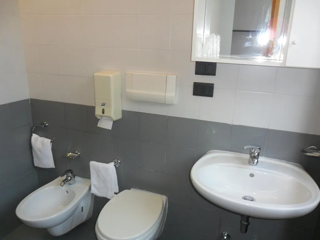 Ospitalita San Tommaso D'Aquino Hotel Bologna